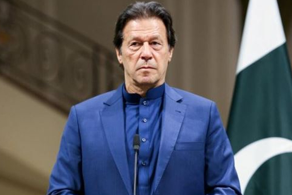 நள்ளிரவில் தரையிறங்கிய ஹெலிகாப்டர் ; அடுத்தடுத்து பரபரப்பான நிகழ்வுகள் - இம்ரான் கான் வீட்டில் நடந்தது என்ன? - தமிழ்நாடு