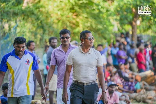 அல்வாய் விளையாட்டு விழாவில் விறுவிறுப்பாக இடம்பெற்ற உதைப்பந்தாட்ட போட்டி (Photos) | Alwai Sports Festival
