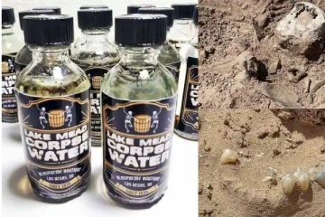 'பிண நீரை' விற்று பணம் சம்பாதிக்கும் பெண்! அதிசயமாக ஒன்லைனில் வாங்கும் மக்கள்