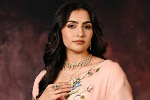 பிரபல இசையமைப்பாளரின் மகனுக்கு ஜோடியாகும் ருக்மிணி வசந்த்.. லேட்டஸ்ட் தகவல் | Rukmini Vasanth Pair Up With Debut Actor Harsha பிரபல இசையமைப்பாளரின் மகனுக்கு ஜோடியாகும் ருக்மிணி வசந்த்.. லேட்டஸ்ட் தகவல் | Rukmini Vasanth Pair Up With Debut Actor Harsha