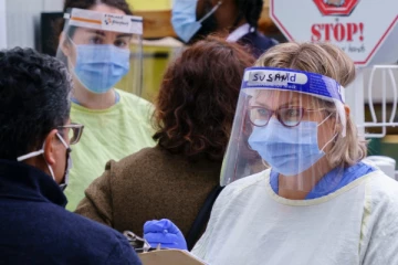 தடுப்பூசி மருந்துகளை பெறுவதில் கனடாவிற்கு ஏற்பட்டுள்ள நெருக்கடி