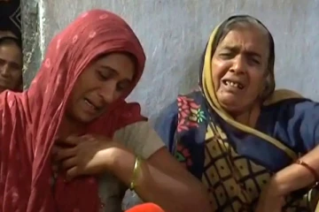 "எல்லோரும் போய்விட்டார்கள்" கணவனும் குழந்தைகளும் ஆற்றில் விழுவதை பார்த்த கர்ப்பிணிப் பெண்