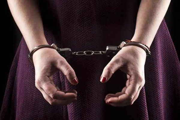 Ez Cash ஊடாக போதைப்பொருள் விற்ற மகாரகம அக்கா! | Women Sold Drugs Through Ez Cash Ez Cash ஊடாக போதைப்பொருள் விற்ற மகாரகம அக்கா! | Women Sold Drugs Through Ez Cash