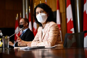 மீண்டும் மாஸ்க் அணிவதற்கான நேரம் இது... கனடா தலைமை சுகாதார அலுவலர் கூறும் முக்கிய தகவல்