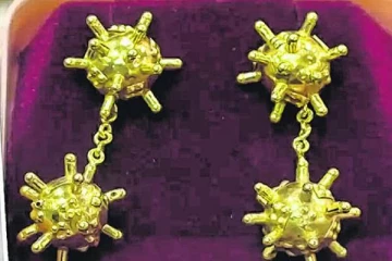 பெண்களை வெகுவாக கவர்ந்த கொரோனா தங்க கம்மல்- குவியும் வாடிக்கையாளர்கள்