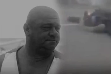 அப்பா என்னை விட்டுப் போய்விடாதீர்கள் என கதறும் மகன்... காயமடைந்ததால் தன்னைக் கொன்றுவிடுமாறு கெஞ்சும் தந்தை: உயிர் துடிக்க வைக்கும் ஒரு காட்சி