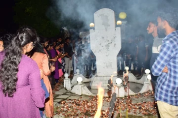 கிழக்குப் பல்கலைக்கழகத்திற்குள் அத்துமீறி நுழைந்த பொலிஸார்! அச்சத்தில் மாணவர்கள் (Video)