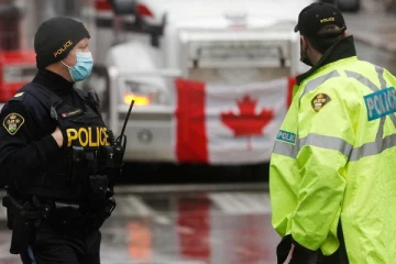 மார்க்கம் பகுதியில் மர்மமான முறையில் இறந்த பெண்ணின் சடலம் மீட்பு