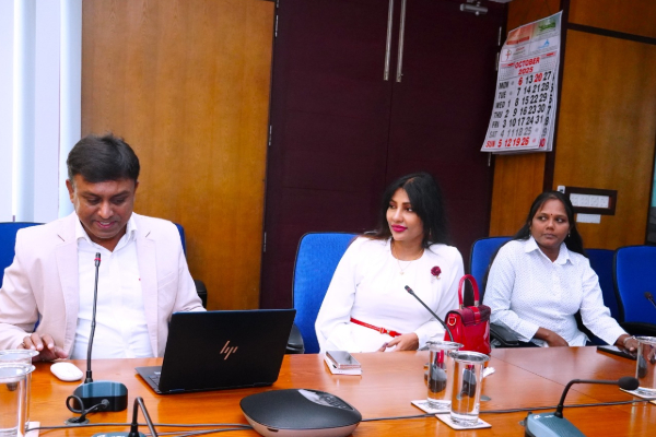 யாழில் பனம் பழத்தில் இருந்து புதிய வகை வைன் கண்டுபிடிப்பு | New Type Of Wine Discovered In Jaffna யாழில் பனம் பழத்தில் இருந்து புதிய வகை வைன் கண்டுபிடிப்பு | New Type Of Wine Discovered In Jaffna