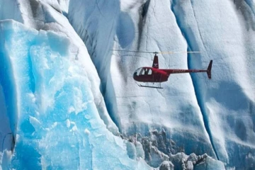 பனிப்பாறையில் விழுந்து நொறுங்கிய சுற்றுலா பயணிகளை ஏற்றிச் சென்ற ஹெலிகாப்டர்! 5 பேர் சடலமாக மீட்பு