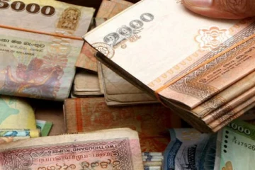 வெளிநாடுகளுக்கு அனுப்புவதாக பண மோசடி... குடும்பத்துடன் தலைமறைவான சந்தேக நபர்!