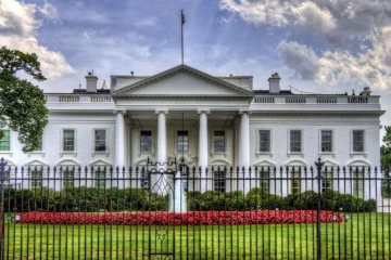 வரலாறு காணாத அளவில் இராணுவத்திற்கு நிதி ஒதுக்கும் டிரம்ப் அரசு