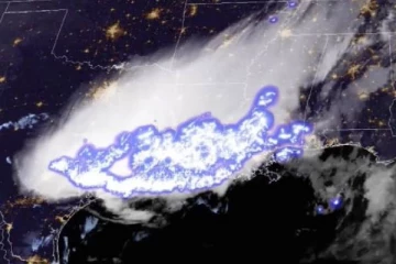 அமெரிக்காவில் பதிவான  அசாதாரண இயற்கை நிகழ்வு!