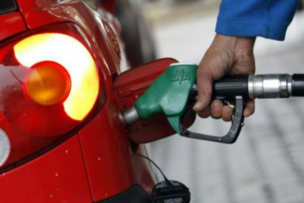 எரிபொருள் தட்டுப்பாடு தொடர்பில் அமைச்சர் வெளியிட்டுள்ள தகவல் - ஐபிசி தமிழ்