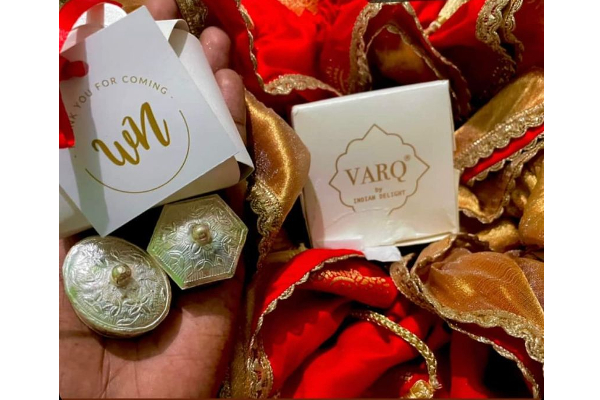 நயன் - விக்கி திருமணத்தில் கலந்து கொண்டவர்களுக்கு தங்கமா? ஆடம்பரமாக நடந்த கல்யாணம்.. | Wikki Nayan Gift For Marriage Visiters