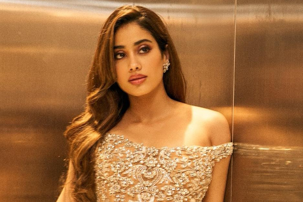 என் திருமணம் அந்த இடத்தில் தான்.. தமிழ் பெண் என நிரூபிக்கும் ஸ்ரீதேவி மகள் ஜான்வி | Janhvi Kapoor To Marry In This Place