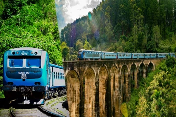 மலையக தொடருந்து சேவையில் ஏற்பட்டுள்ள தற்காலிக தடை