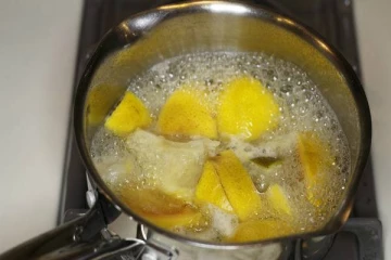 வெறும் வயிற்றில் எலுமிச்சை தண்ணீர் குடித்து வந்தால் என்ன ஆகும் தெரியுமா?