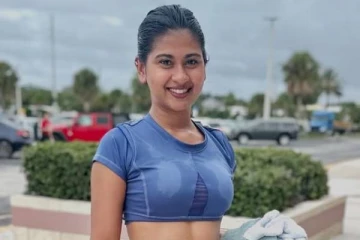 நோ மேக்கப்!! யோகா ஆடையில் சூப்பர் சிங்கர் நித்யஸ்ரீவின் ரீசெண்ட் புகைப்படங்கள்..