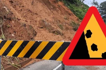 இலங்கையில் இந்த 8 மாவட்டங்களுக்கு மண்சரிவு அபாய எச்சரிக்கை நீடிப்பு!