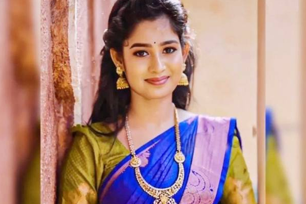 பட்டு புடவையில் ஆளே மாறிய இலங்கைப் பெண் ஜனனி! வைரல் வீடியோ | Bigg Boss Sri Lankan Girl Janany Silk Saree Video