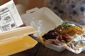 இன்னும் 06 மாதங்களில் லஞ்ச் ஷீட் தடை