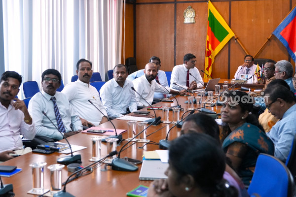 வடக்கின் சுற்றுலாத் துறை மேம்பாட்டுக்கு புதிய திட்டம்: ஆளுநரிடம் கையளிப்பு | New Plan To Improve The Tourism North Governor