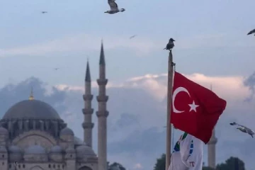 மத்திய கிழக்கு நாடொன்றின் புதிய சட்டம்... புறக்கணித்த பிரித்தானிய மக்கள் சுற்றுலா திட்டமும் ரத்து செய்ய முடிவு