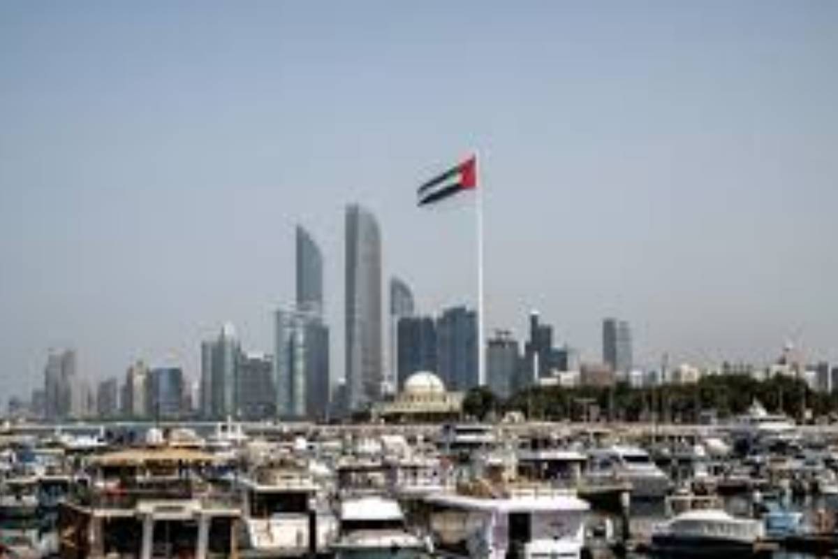 தீவிரமடையும் வான்வழி தாக்குதலினால் நடுவானில் சுட்டுவீழ்த்தப்படும் ஏவுகணைகள் - அபுதாபியில் பற்றியெரியும் ஆலை | Fire At Abu Dhabi Petrochemical Plant தீவிரமடையும் வான்வழி தாக்குதலினால் நடுவானில் சுட்டுவீழ்த்தப்படும் ஏவுகணைகள் - அபுதாபியில் பற்றியெரியும் ஆலை | Fire At Abu Dhabi Petrochemical Plant