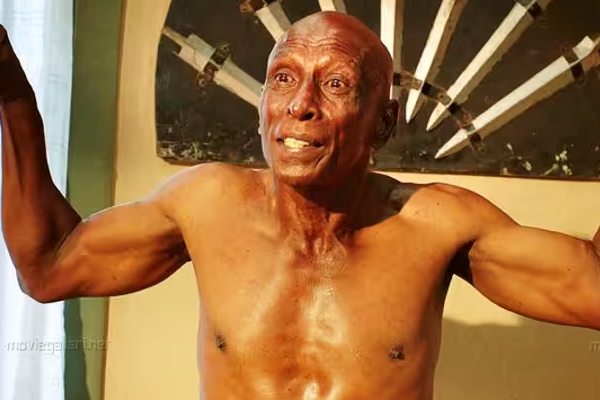 66 வயதில் சிக்ஸ் பேக் வைத்திருக்கும் நடிகர் மொட்டை ராஜேந்திரன்! என்ன சாப்பிடுகிறார் தெரியுமா | Motta Rajendran Six Pack In 60S