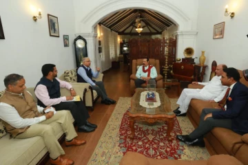 மஹிந்த ராஜபக்ஷவை சந்தித்தார் சந்தோஷ் ஜா