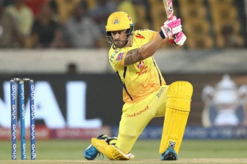 சென்னை அணியில் விலகும் டூபிளசிஸ் - இடம்பிடிக்க துண்டு போடும் 3 வீரர்கள்