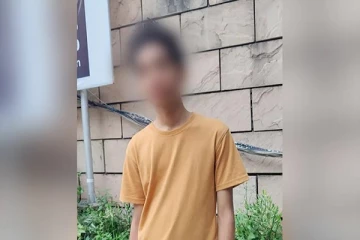 தெலுங்கானாவில் 16 வயது பள்ளி மாணவன் வகுப்பறையில் தூக்கிட்டு தற்கொலை!