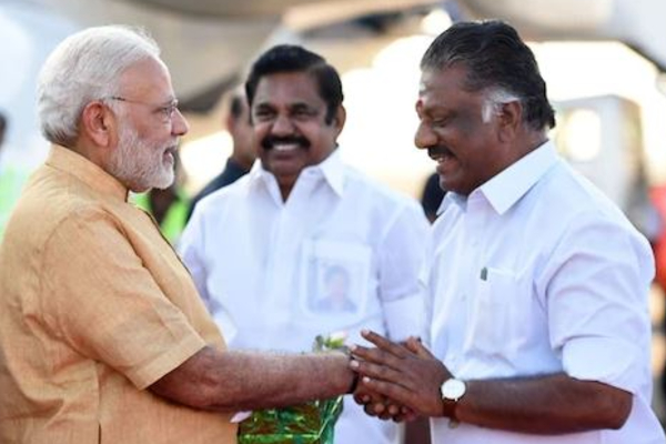 ஓ.பி.எஸ், இ.பி.எஸ்., பிரதமருடன் சந்திப்பு! | Ops Eps Meet Prime Minister In Delhi