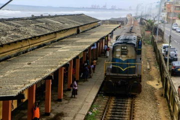 கொழும்பில் ரயிலில் மோதுண்டு இளம் யுவதி பரிதாப மரணம்!