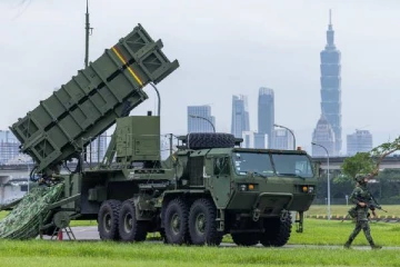 பாதுகாப்பை வலுப்படுத்த அமெரிக்காவின் அழுத்தம்: ரூ 3 லட்சம் கோடிக்கு ஆயுதங்கள் வாங்கும் தைவான்