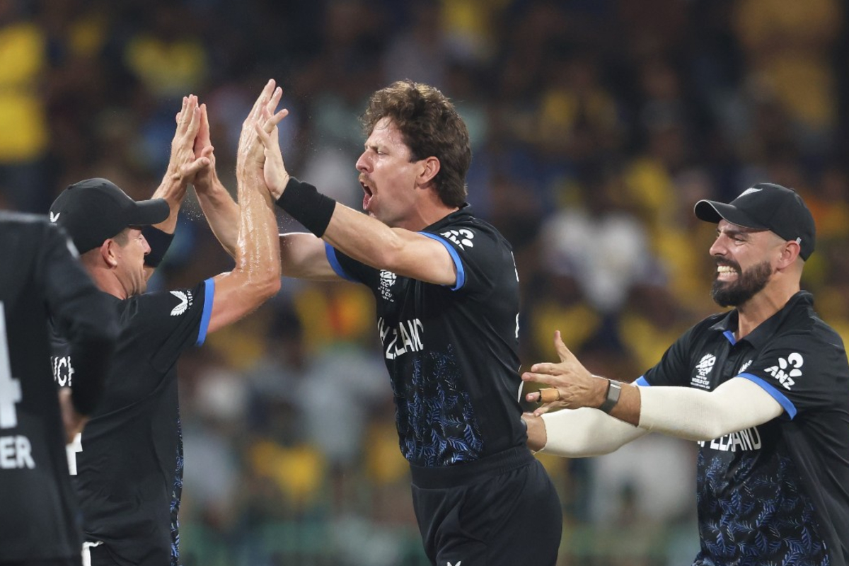 பாகிஸ்தானின் அரையிறுதி வாய்ப்பை தகர்த்த இலங்கை! அரையிறுதிக்கு முன்னேறியது நியூசிலாந்து | Sri Lanka Vs Pakistan Newzeland Semifinal