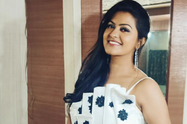 மறக்க முடியாத நாள்.. கலக்கத்துடன் பிக் பாஸ் ரச்சிதா வெளியிட்ட போட்டோ | Rachitha Unforgettable Day With Kamal