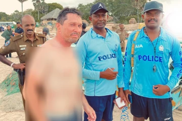 வெளிநாட்டவரின் உயிரை காத்த பொத்துவில் பொலிஸ் உயிர்காப்பு பிரிவினர்