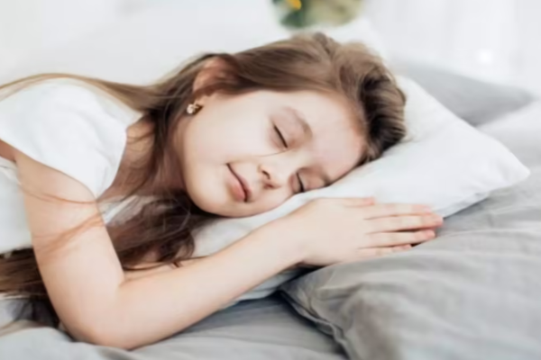 தூங்கும் பொழுது தலையணை கீழ் இந்த 5 பொருட்களை வைத்தால் வாழ்க்கையே மாறுமாம் | 5 Things We Should Keep Under Pillow To Get Luck