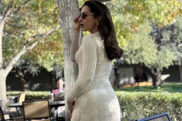 வெளிநாட்டில் மெட்ராஸ் பட நடிகை கேத்ரின் தெரசா.. ஷார்ட் உடையில் லேட்டஸ்ட் ஸ்டில்கள்