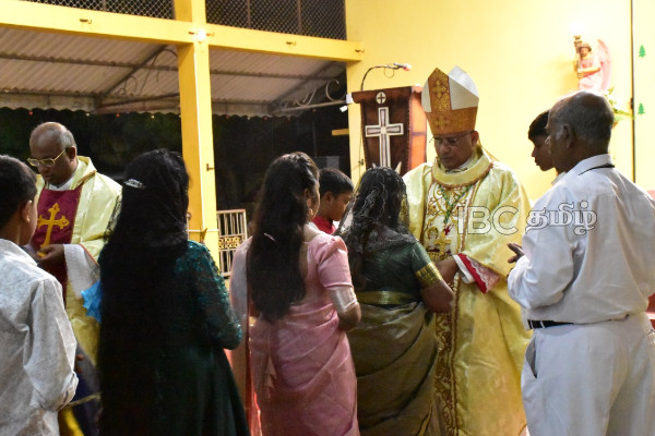 வடக்கு - கிழக்கில் கொண்டாடப்பட்ட நத்தார் பண்டிகை...! | Christmas Worship Events Held Across Tamil Areas