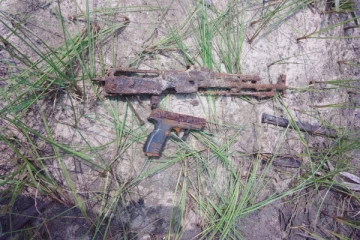 முள்ளிவாய்க்காலில் துப்பாக்கிகள் மீட்பு(Photo)