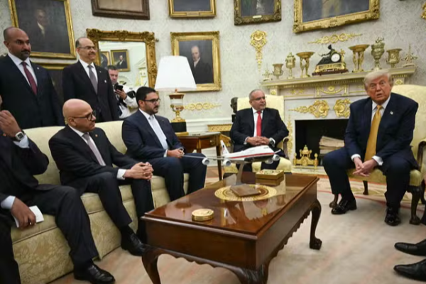 வெள்ளை மாளிகையில் வைத்த டொனால்ட் டிரம்ப் விருந்து | White House Hosts Dinner Middle Eastern Leaders