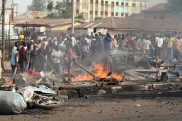 நைஜீரியாவில் குழந்தையை சுமந்தபடி தற்கொலை குண்டுத்தாக்குதல்