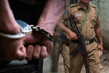 கந்தளாய் குளத்துப்பகுதியில் சட்டவிரோத மதுபான உற்பத்தி நிலையம் முற்றுகை