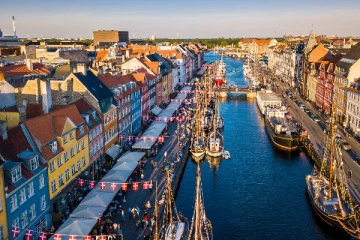 வீடு, வொர்க் பர்மிட்னு எதுவும் வேண்டாம்; அழைக்கும் பிரபல நாடு - செம சான்ஸ்!