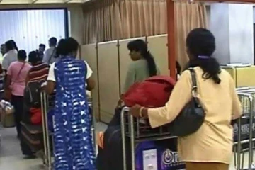 பெண்களை வெளிநாட்டுக்கு கடத்திய 6 அதிகாரிகள் பதவி இடைநீக்கம்