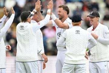 පාකිස්තානය පරදා එංගලන්තයට දැවැන්ත ටෙස්ට් ජයග්‍රහණයක්