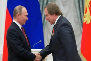 புடினுடைய பணத்தை மறைக்க உதவிய நான்கு பேர்: சுவிஸ் நீதிமன்றத்தில் ஆஜர்